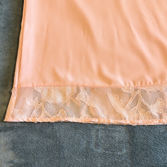 Elegant Blush Pink Midi Dress with Lace Sleeves - Picture 8 of 10